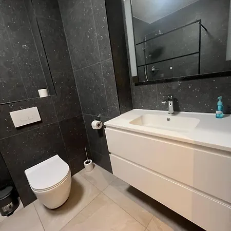 Ereva Seaside Cosy 1 Bedroom With Garden Oostende